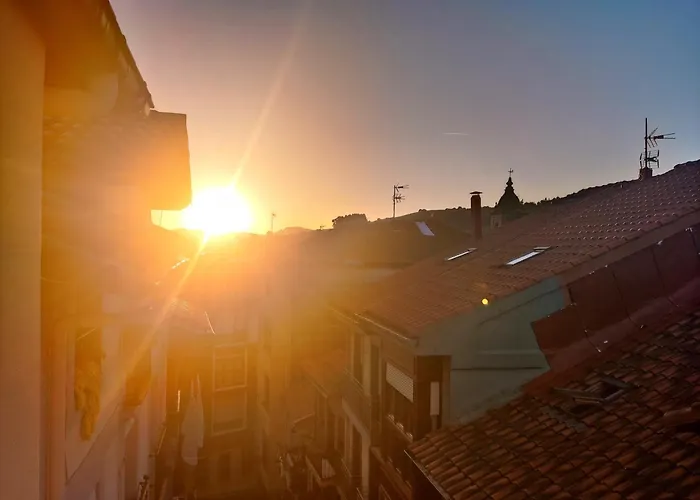 Con Encanto En El Puerto De