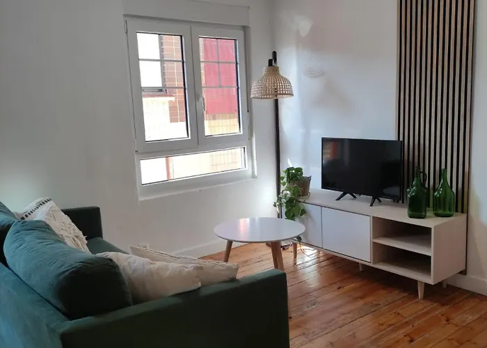 Con Encanto En El Puerto De Apartmán *